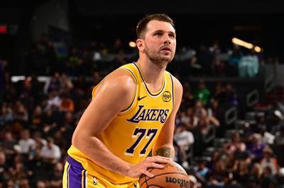 Doncic: Es ist wunderbar, in zwei aufeinanderfolgenden Spielen 40+ Punkte zu holen. Ich möchte einfach die letzte Saison vergessen und nach vorne schauen.